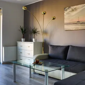  Apartament Mieszkanie Całe W Gdańsku Z Dużym Salonem , Sypialnią , Balkonem I Prywatnym Parkingiem