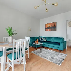 Aura 40 Center By Downtown Apartment